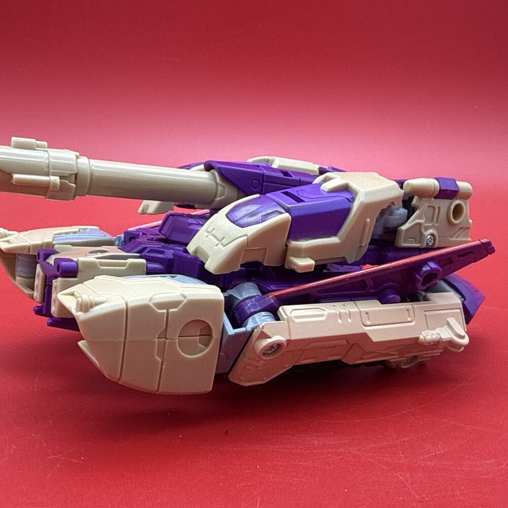Transformers Legacy Leader Class Blitzwing - Picture 4 of 7